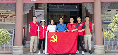 必赢亚洲党支部丨“爱在一起，，，，，，卫爱而行”慰问环卫工人活动